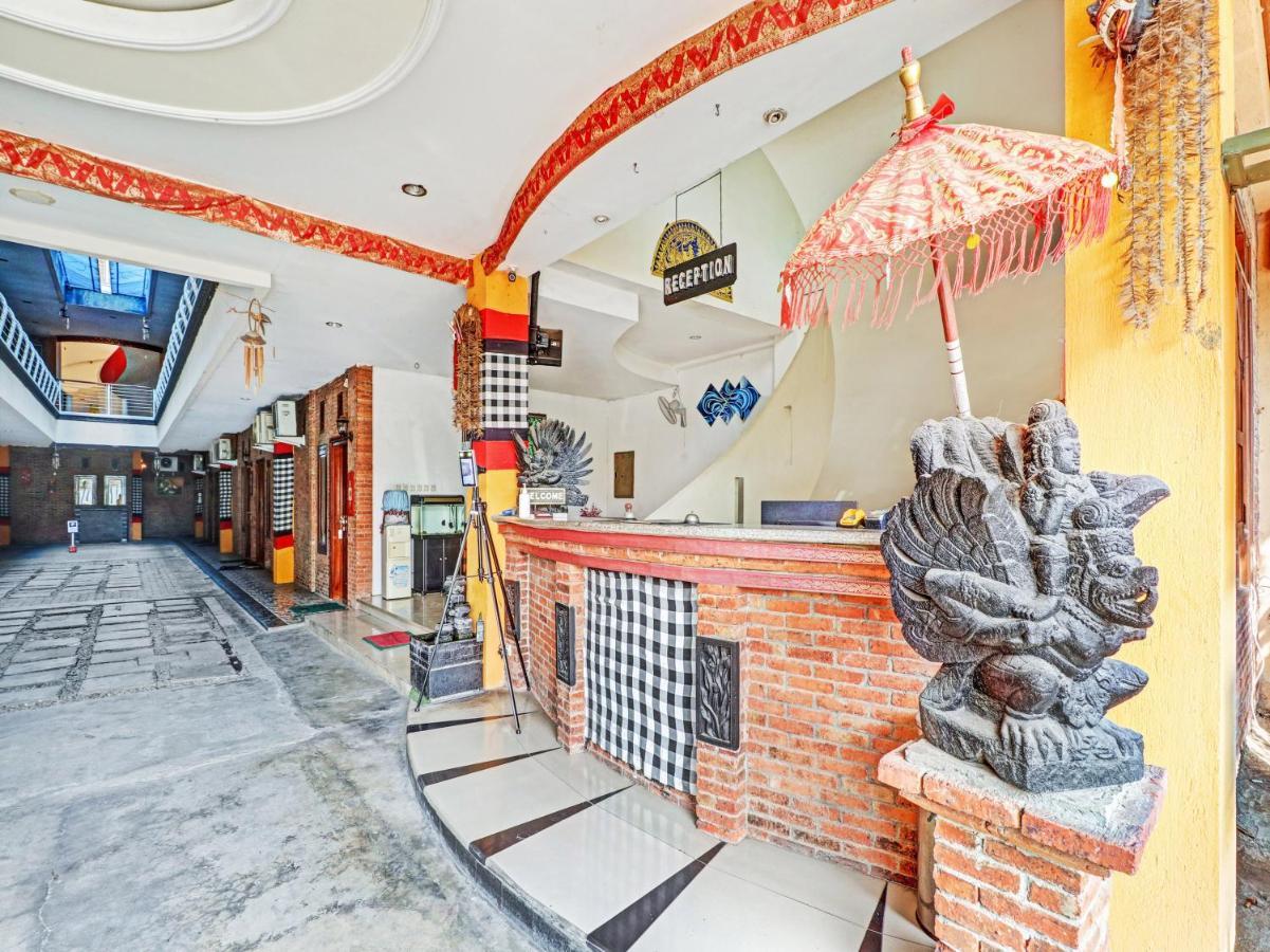 Oyo 90408 Hotel Horton 치레본 외부 사진
