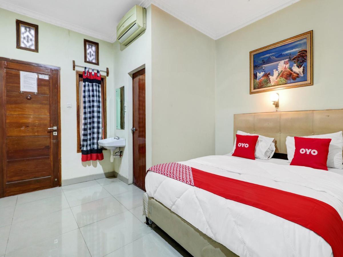 Oyo 90408 Hotel Horton 치레본 외부 사진